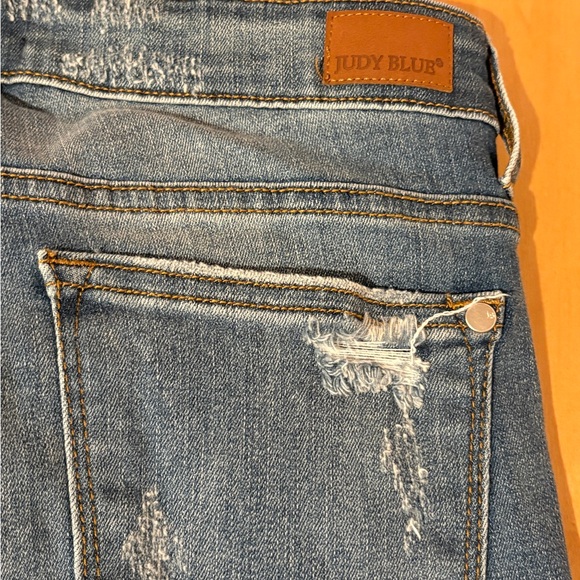 Women’s Judy Blue Distressed Skinny Jeans Leopard Patch Size 15/32 - Picture 9 of 11